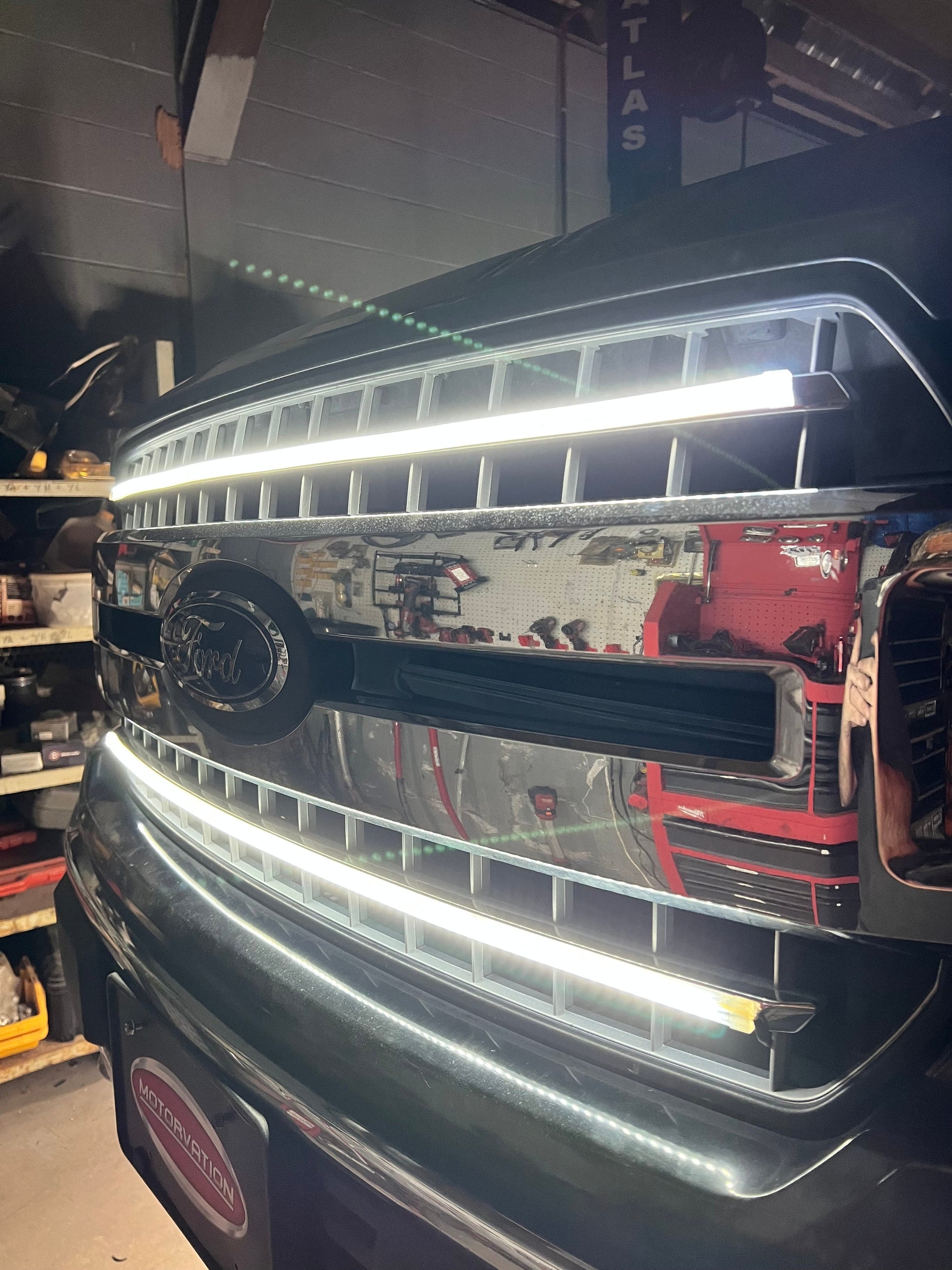 F150 XLT Sequential Switchback Grill Strips: White Animation & Turn Signal Flow