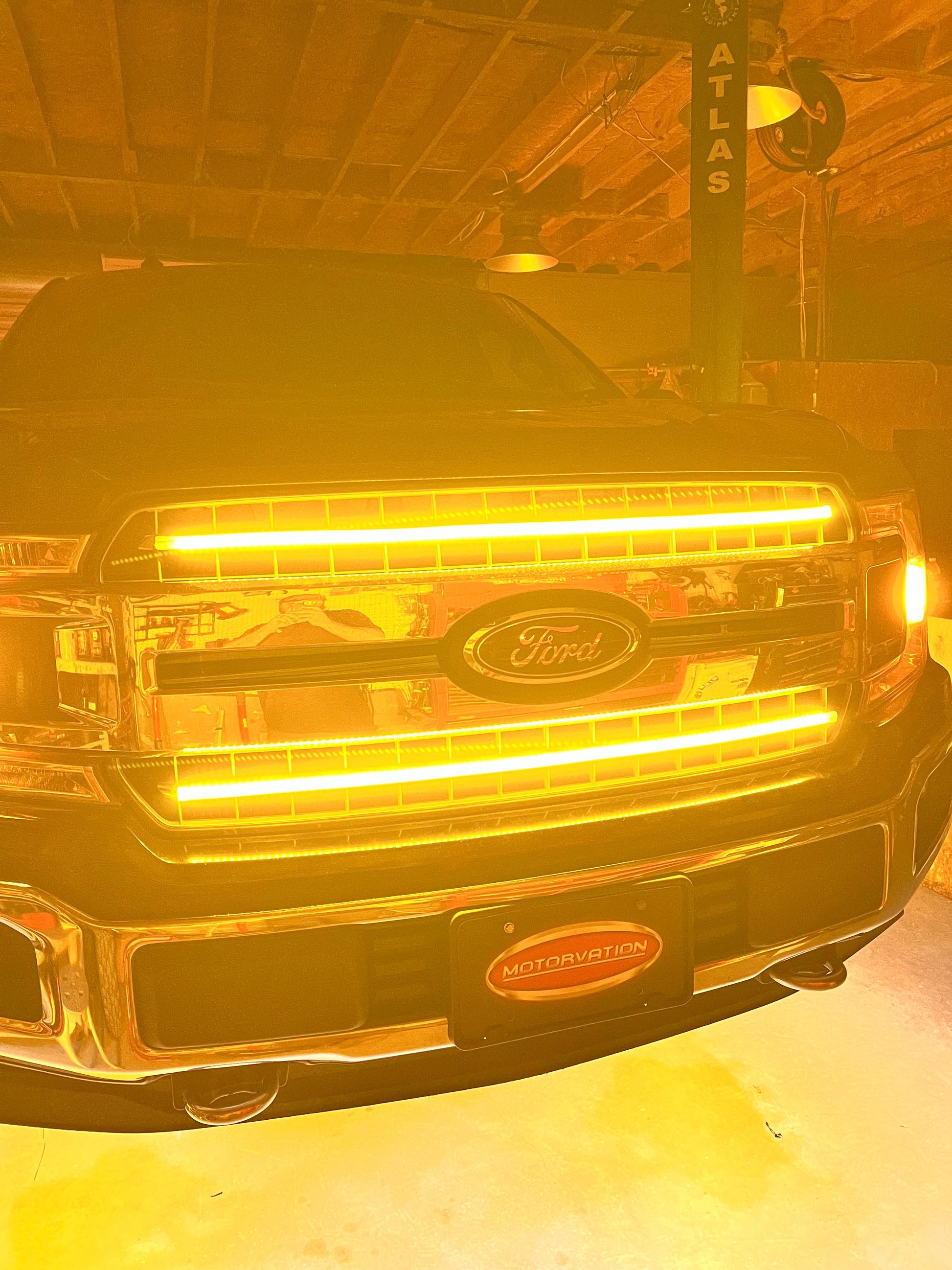 F150 XLT Sequential Switchback Grill Strips: White Animation & Turn Signal Flow