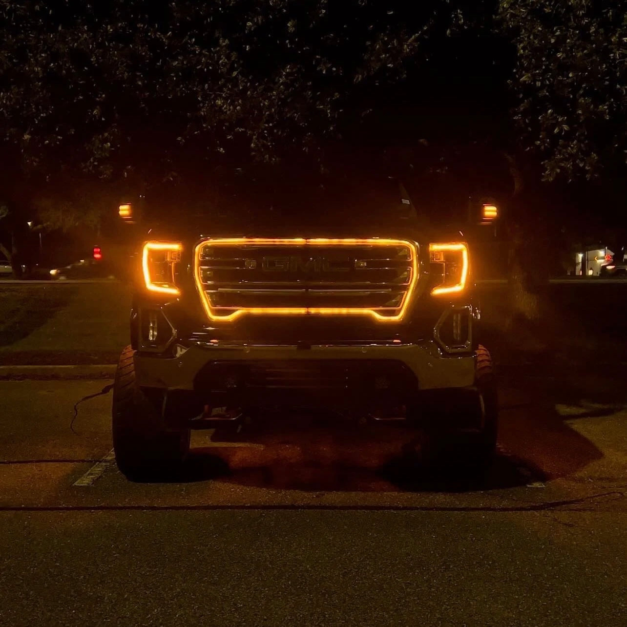 GMC 1500 2500 Sequential Switchback Grill Lights with Pure White Startup