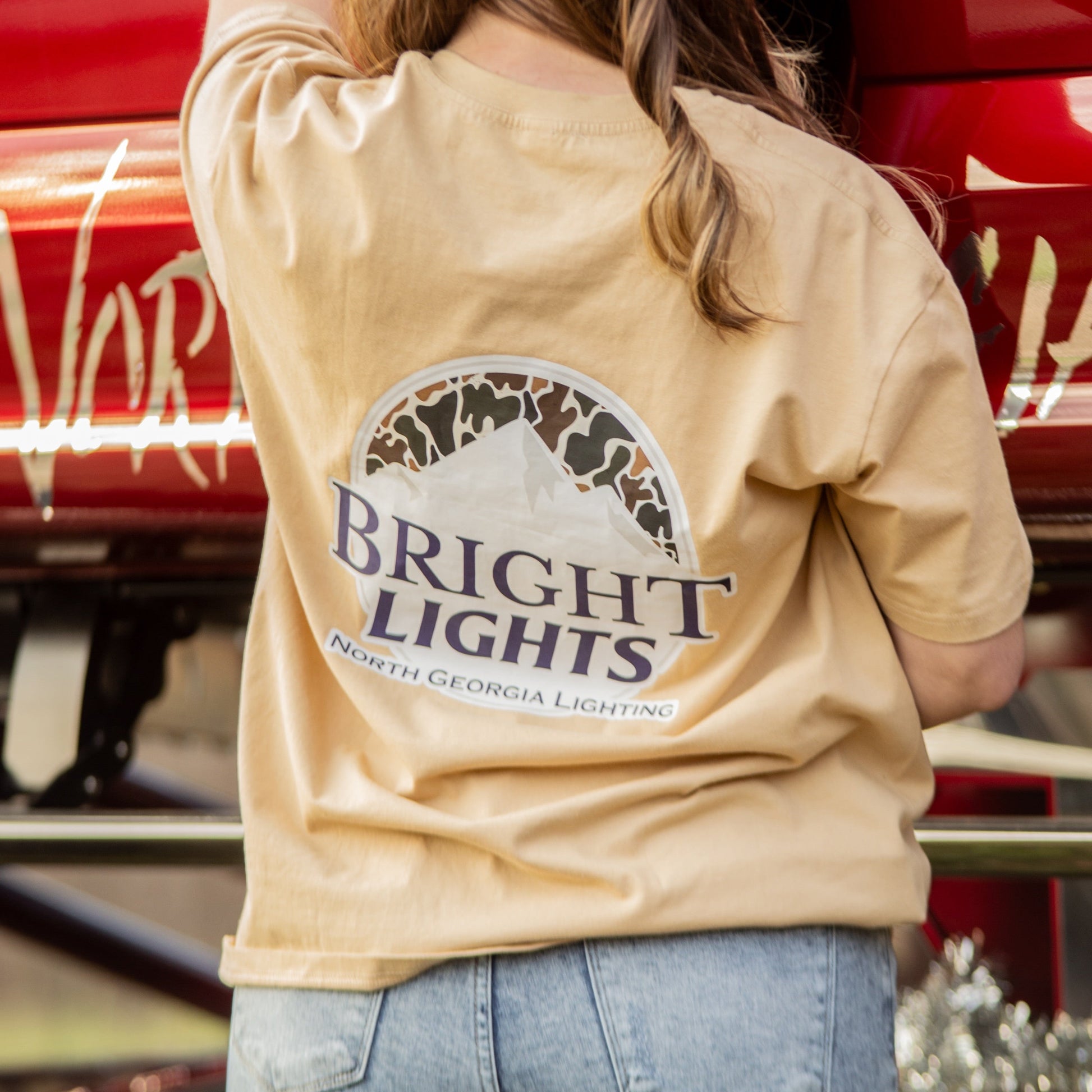 Old School Duck Camo 'Bright Lights' Tee: Soft Cotton, Iconic Beer Logo